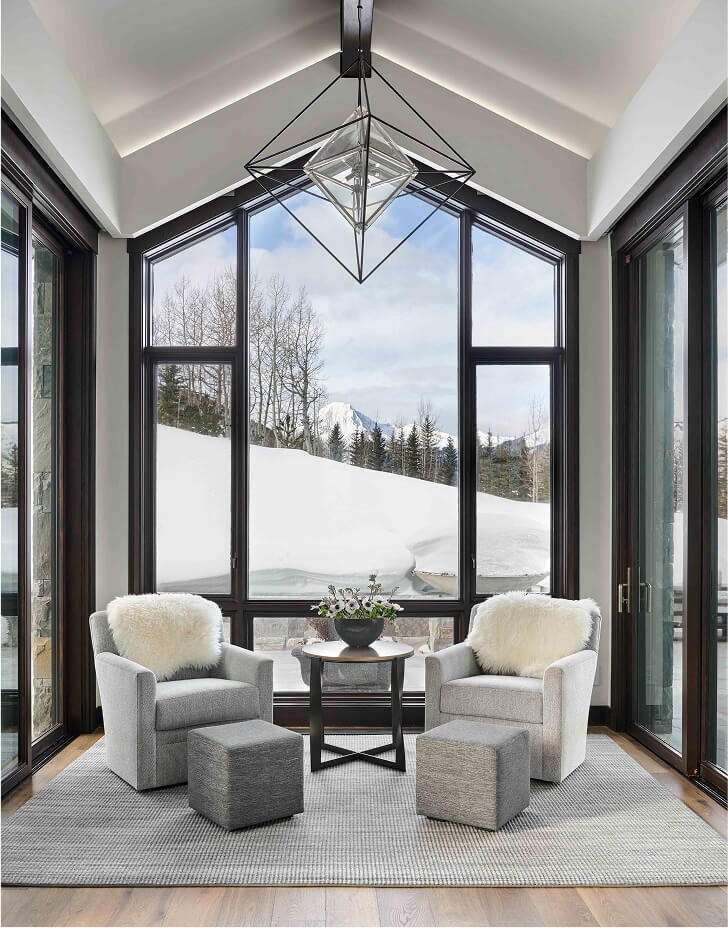Elegant Mountain Side Retreat thumbnail